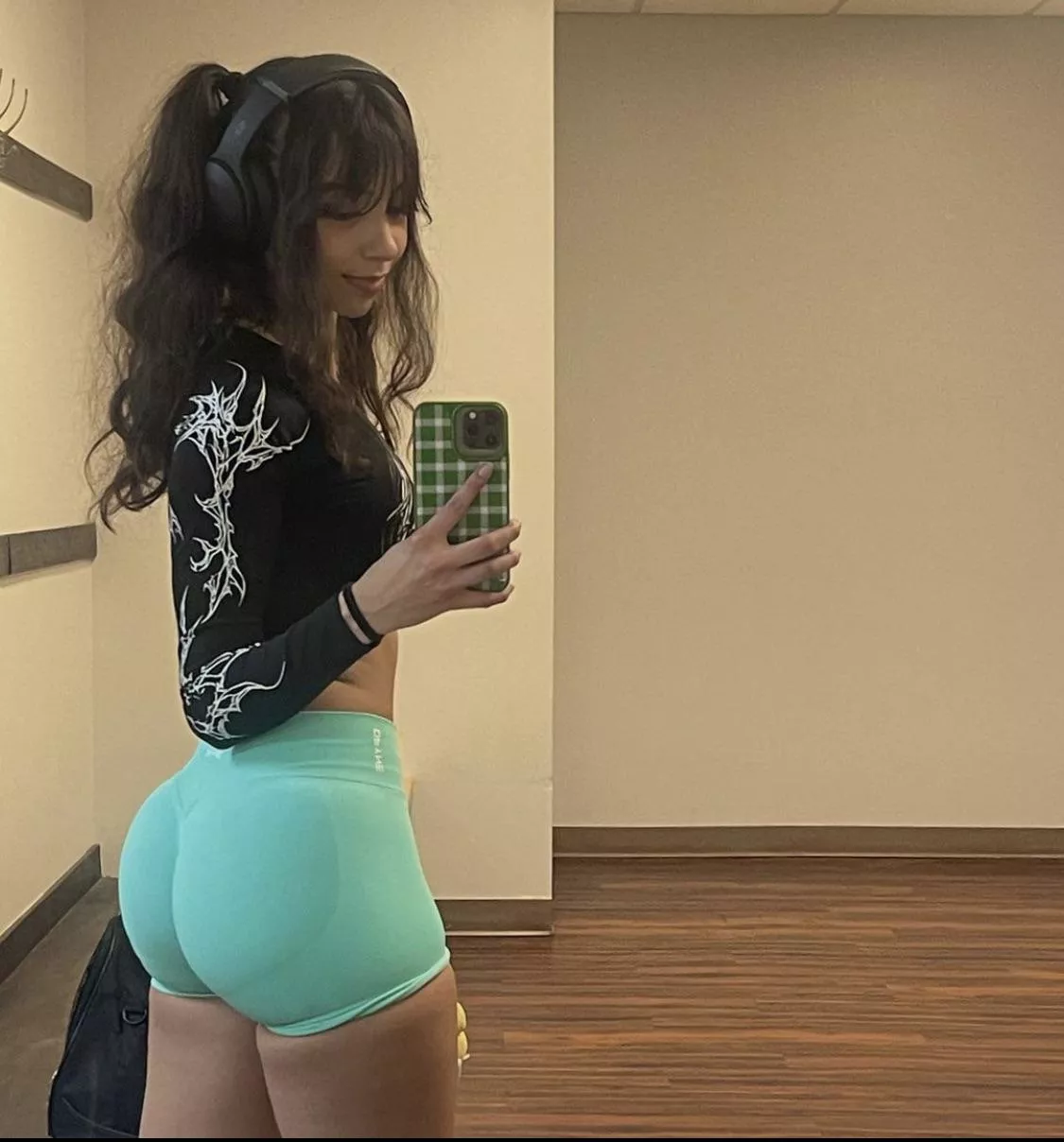 IUTR posted by ILoveSkimsDresses