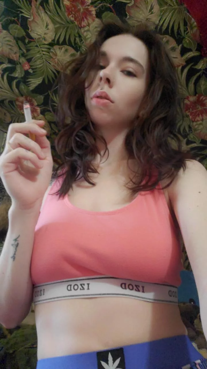 Saturday Morning Smoke  posted by AllyandShane420