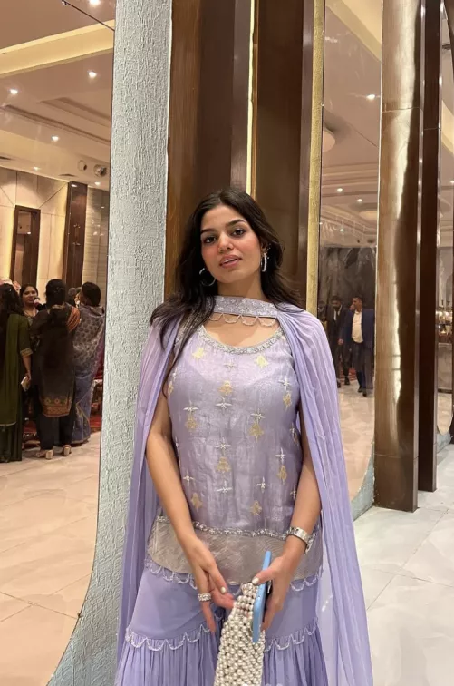 Seeing ur friend's bra lines while she is in traditionals is a treat itself...... by IntrepidSchedule9662