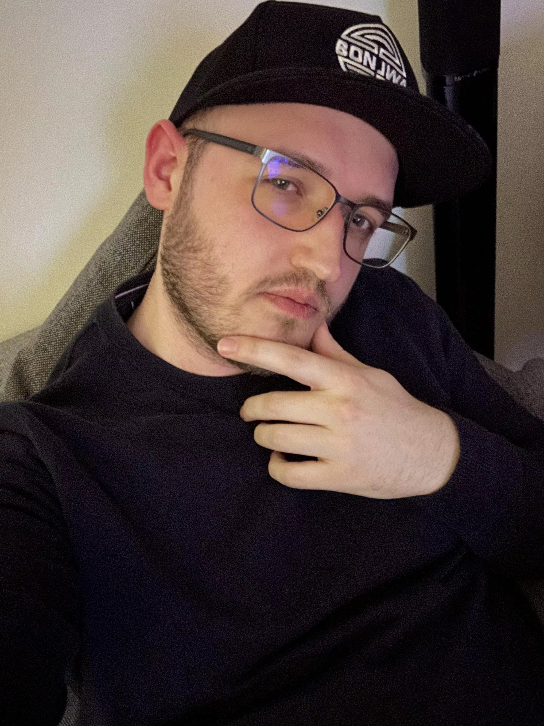 The Thinker posted by anoxx2