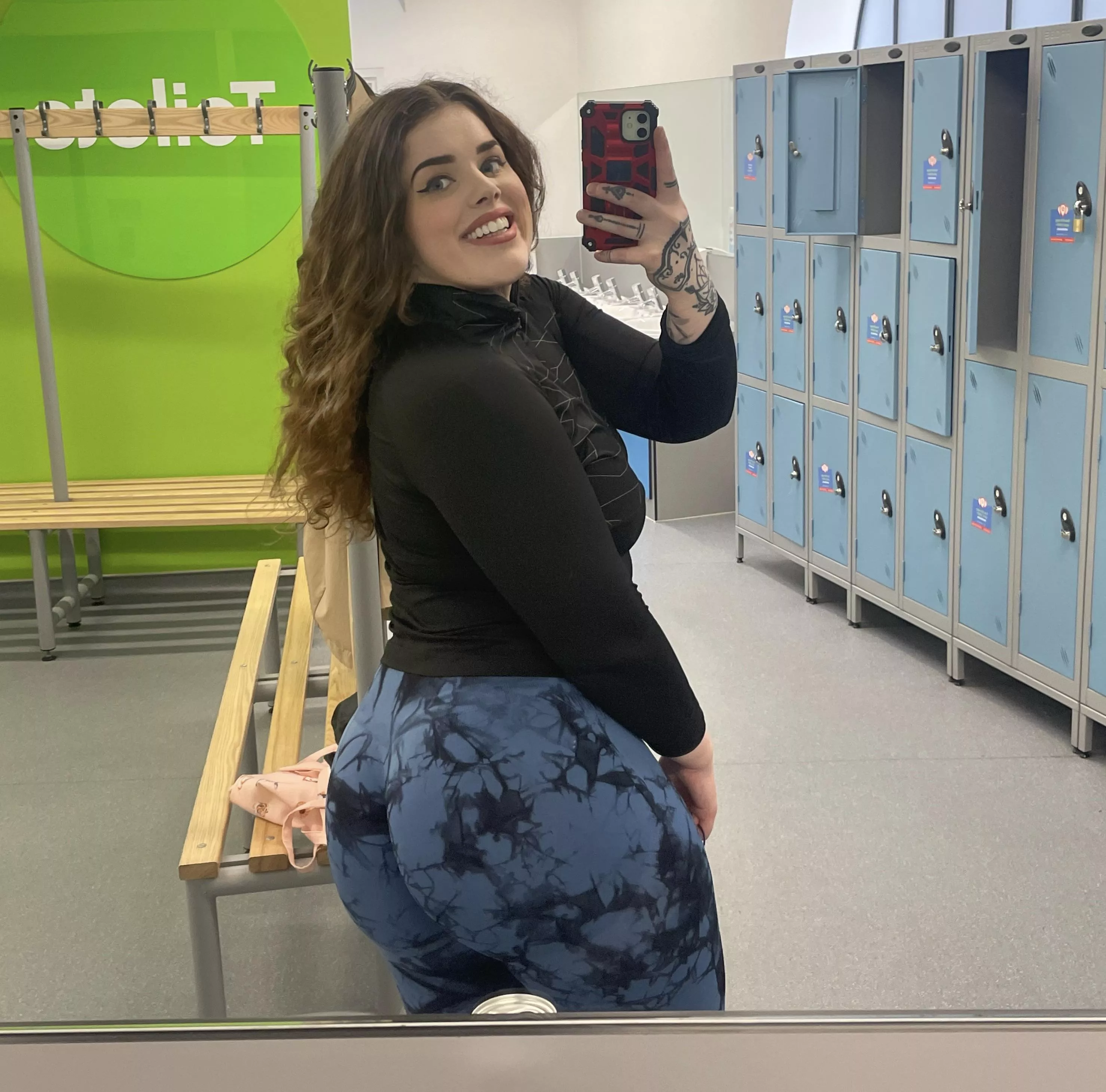 Thick all around posted by hiptqueen