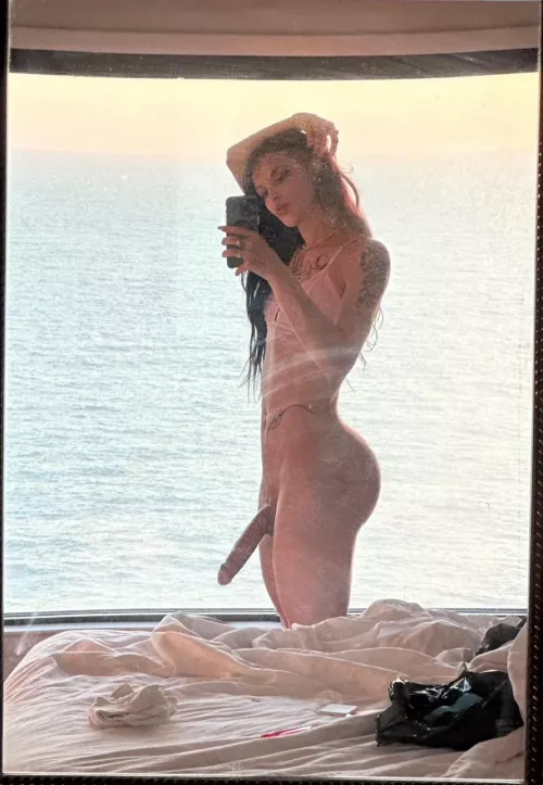 trans 22 | any horny guys wanna snap? by KENDALLLXLU