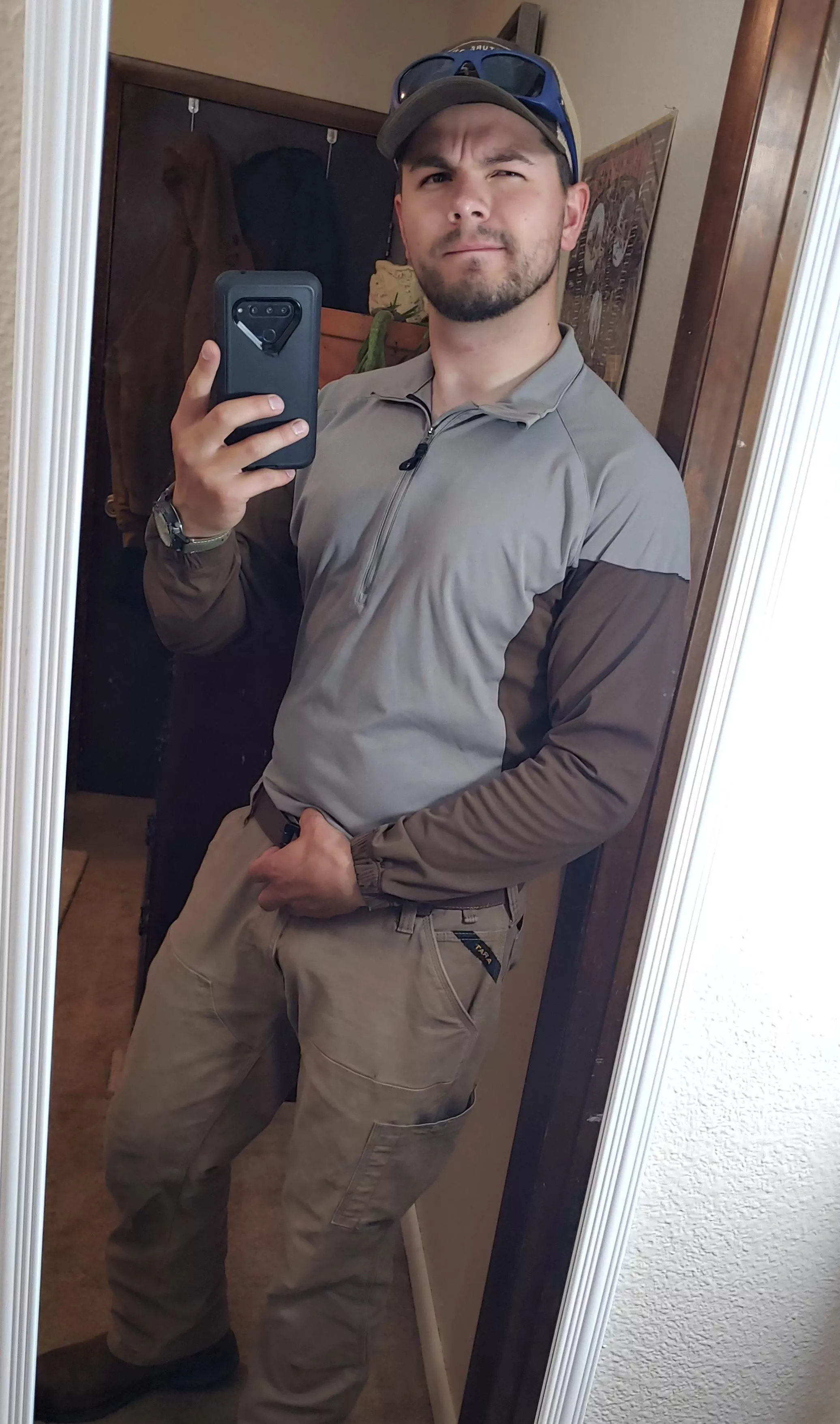 Working hard or hardly working.  posted by Tigerinarainyjungle