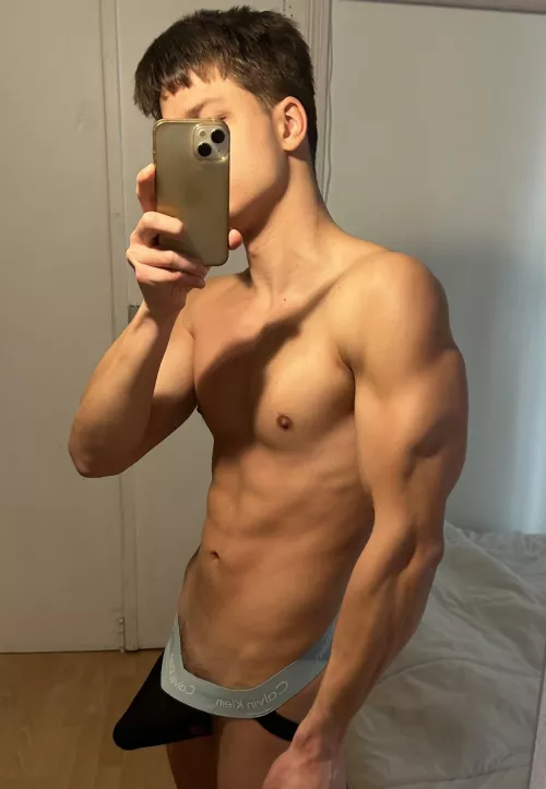 (19)Rate my bulge  by Select_Equipment4297