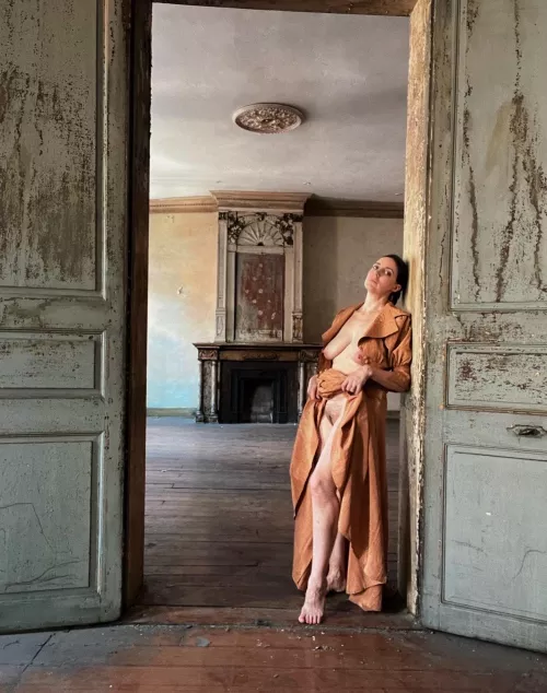 A real Victorian dress in a real Victorian house by PrettySadieReed