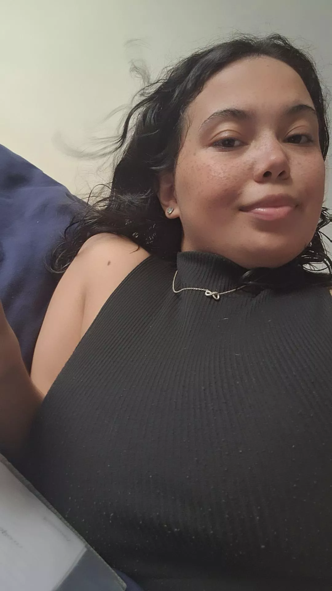 Al black posted by estersilva_