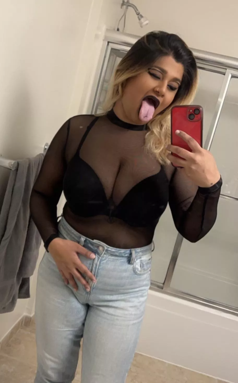 Back in Black [F] posted by pritidope