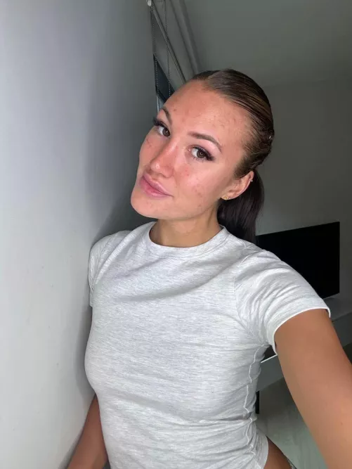 Classy look by SufficientSail4615