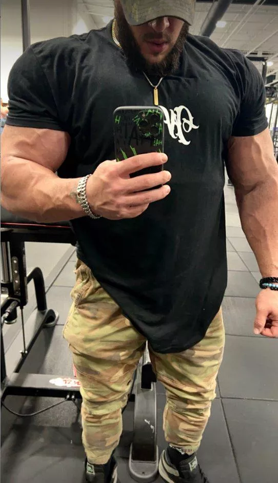 Daddies Back (33) posted by Damiantheone96