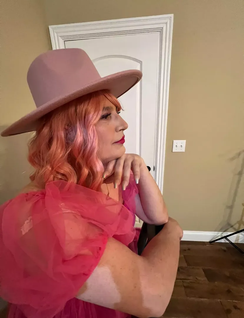 Deep Thinker!! Or thinking about some cock ? posted by Mysterious-Aside-606
