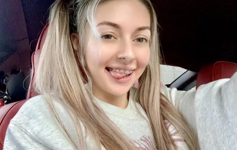 Dessert won’t eat itself by kelsikingstonn_