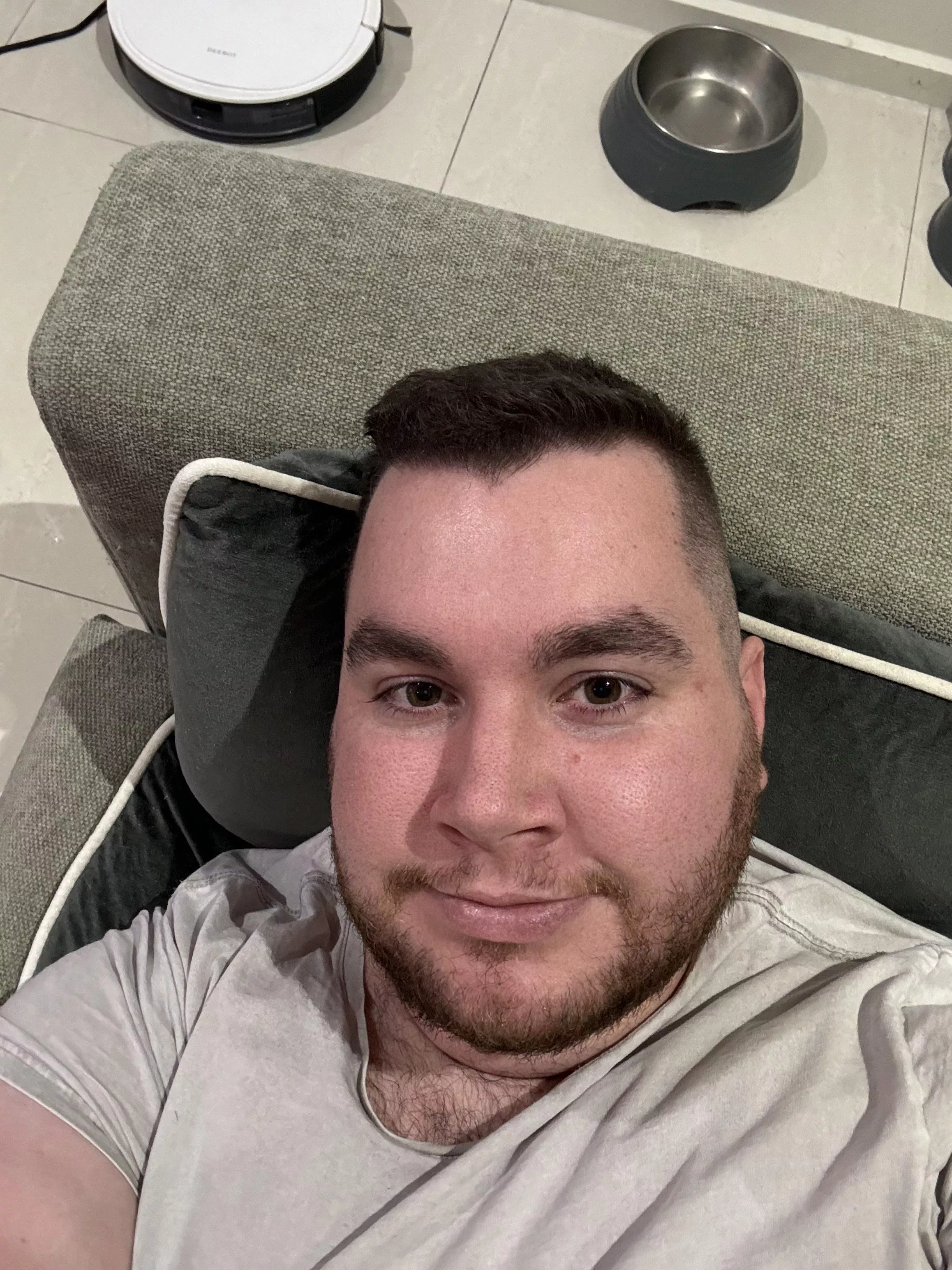 Feeling good after a haircut. Anyone want to be friends?  posted by rawrid