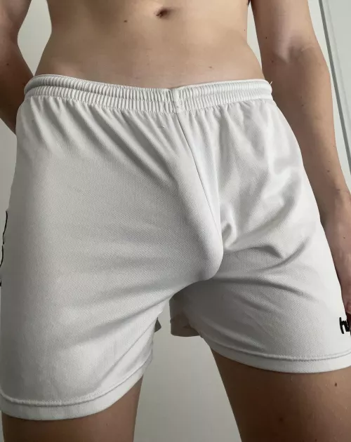 Going out to grab some food, think anyone will notice? by Illustrious_Visual60