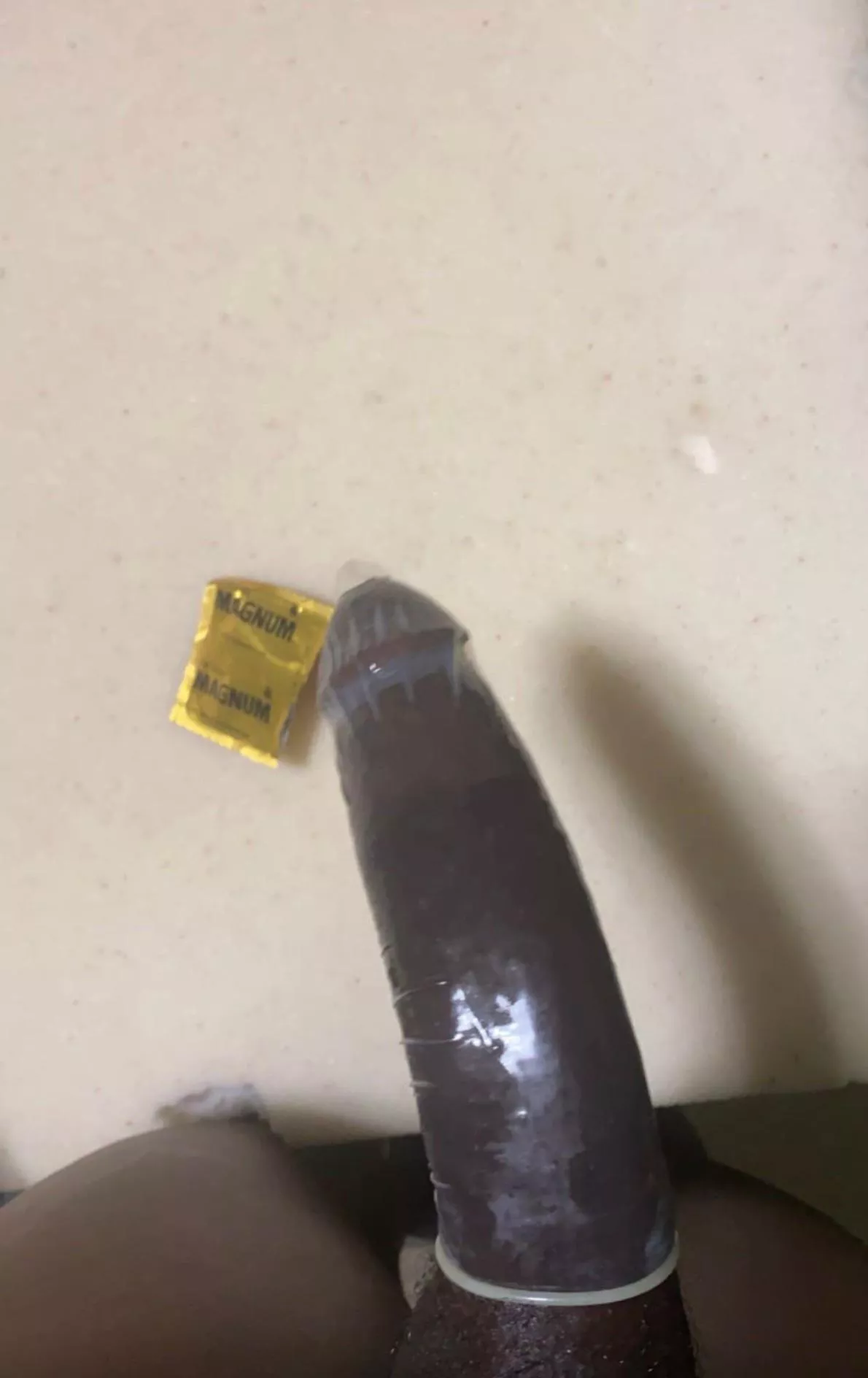 Gotta use an Xl magnum posted by hungyungtall