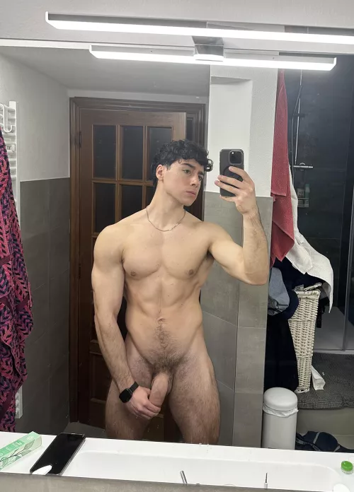 I like the bush but i feel like no guy will want it by Elegant_Reality_2028