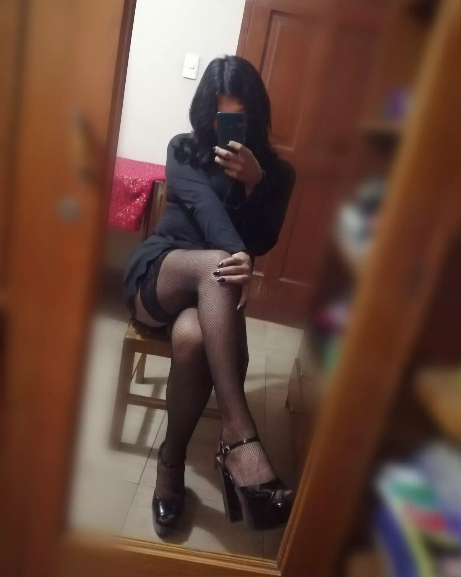 🖤I love Dark clothes 🖤 But I must use other colors 😅 posted by EmiliaTrap_Z