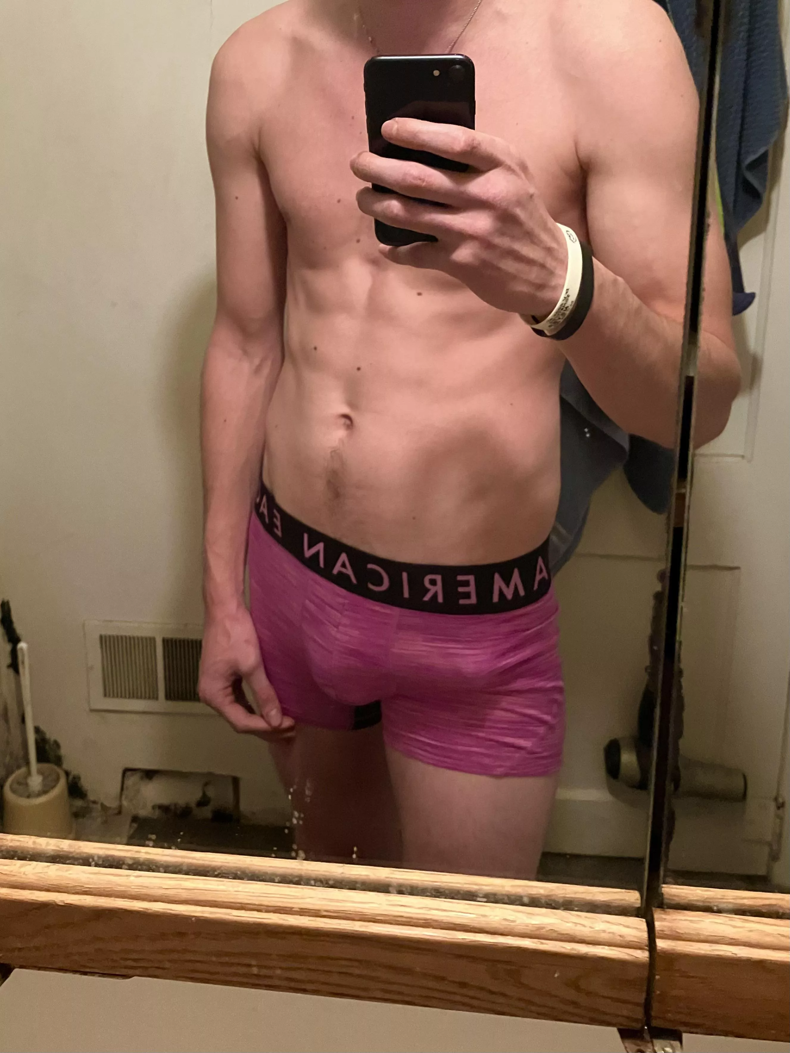 Lil bulge  posted by ObjectWeird3774