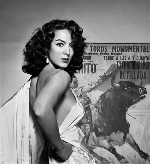 Maria Felix (1956) by bil_sabab