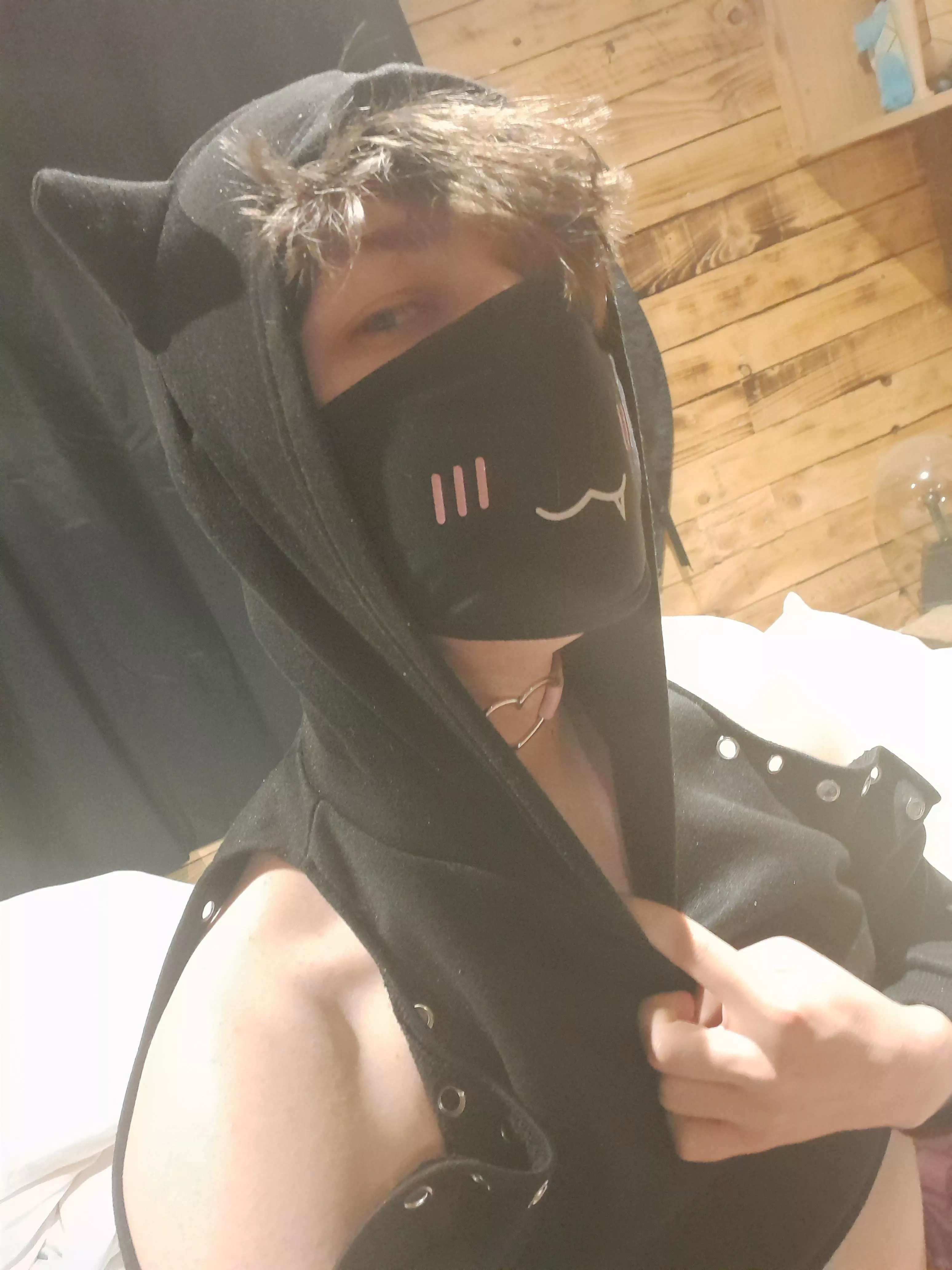 My hair is a bit short but I feel sorta cute :P posted by Snowingsubset74