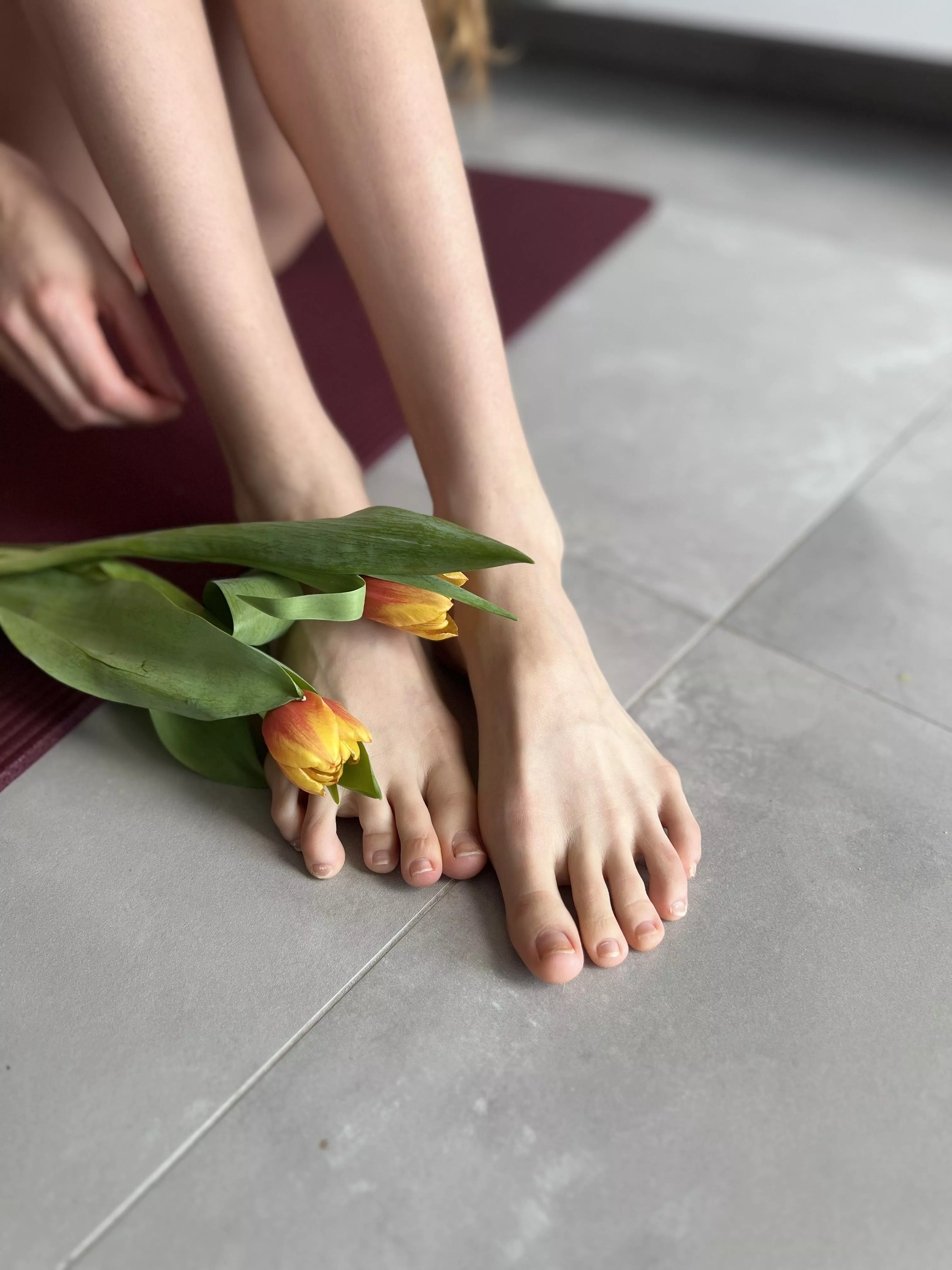 need someone to paint my toes  posted by _ivannabelle