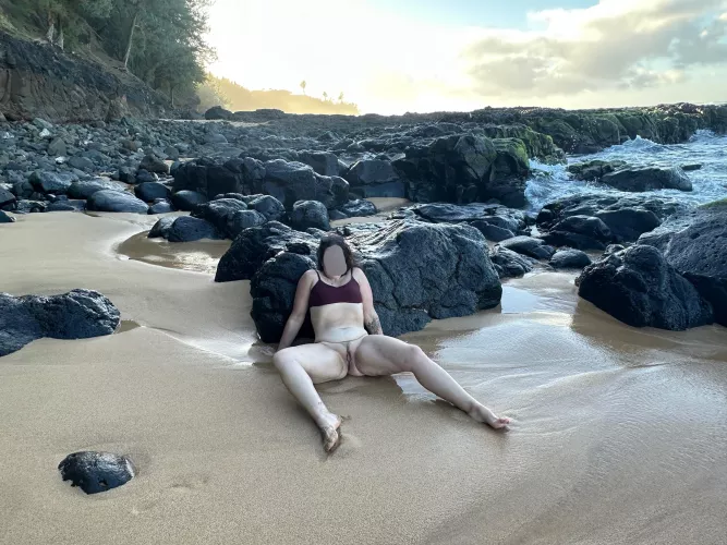 On the beach, ready for you by RaynaNThunder