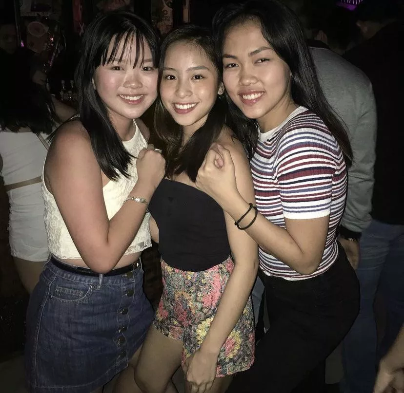 Pick 2 for a threesome posted by spacialgrade