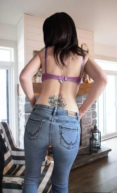 Skip dinner, have me instead.. F46 posted by dream_mom