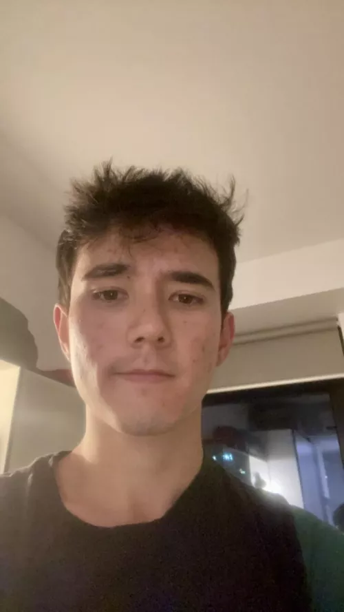 teach me how to take good selfies I'm begging 🤕 by Ok_Duck429