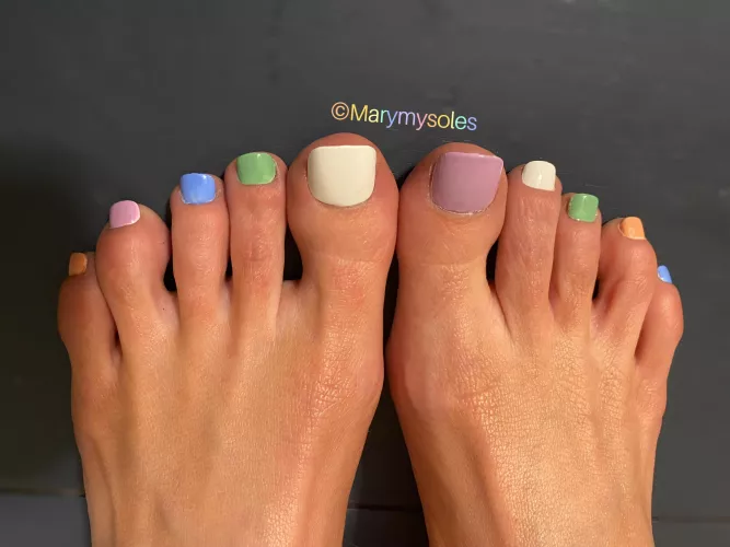 This bunny has your eggs 🐰 🪺 by Marymysoles