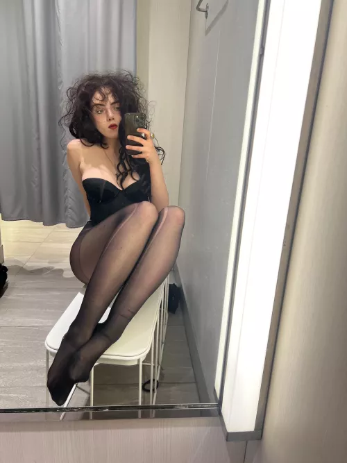 This is my favourite type of tights  by MathematicianFew3940