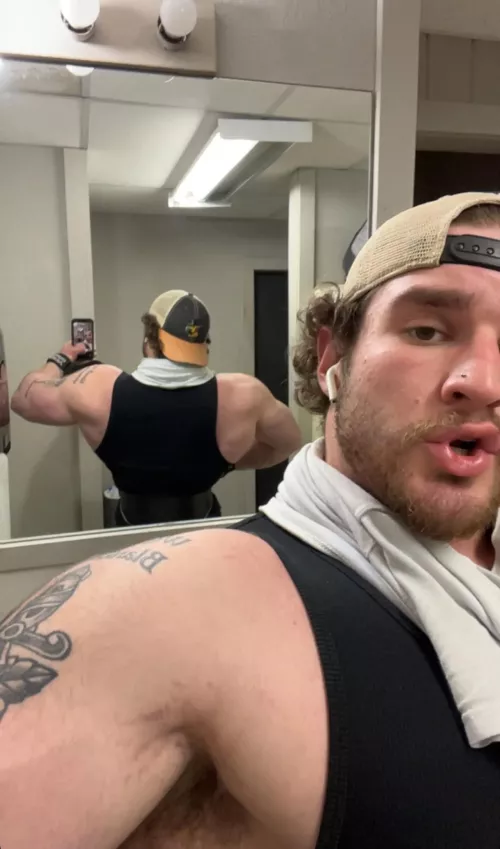 19 m NC liberal looking for conservative alphas to redpill/roleplay @schuy03 by unplugged_freezer