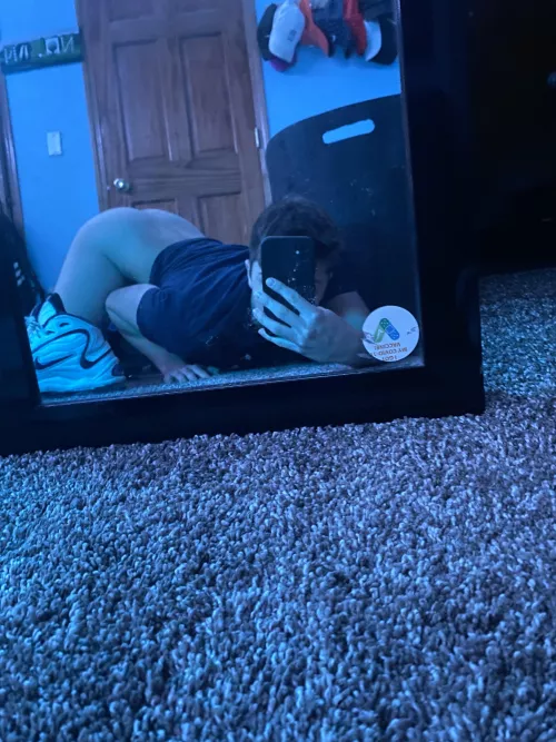 20 , i wish someone could be behind me right now 😕❤️ by AcceptableDress1385