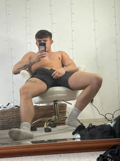 A lot of you guys told me to try shorts, what do you think??? by This_Dingo4664