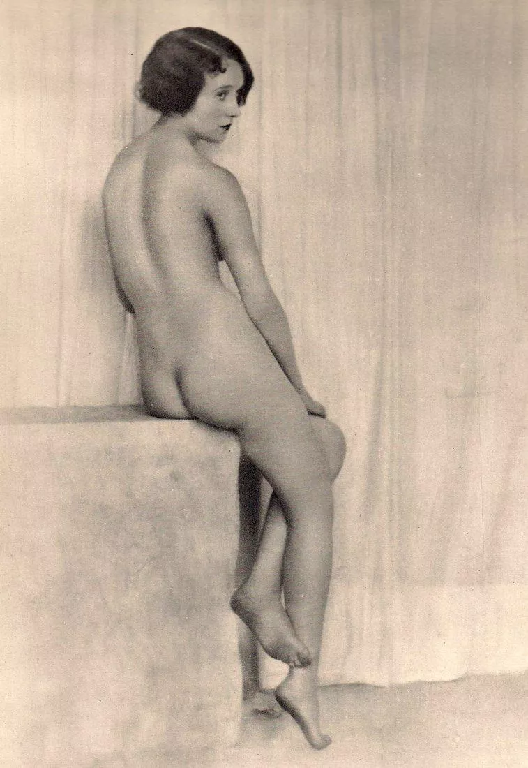 art nude 1914 posted by Mundane-Employer-719