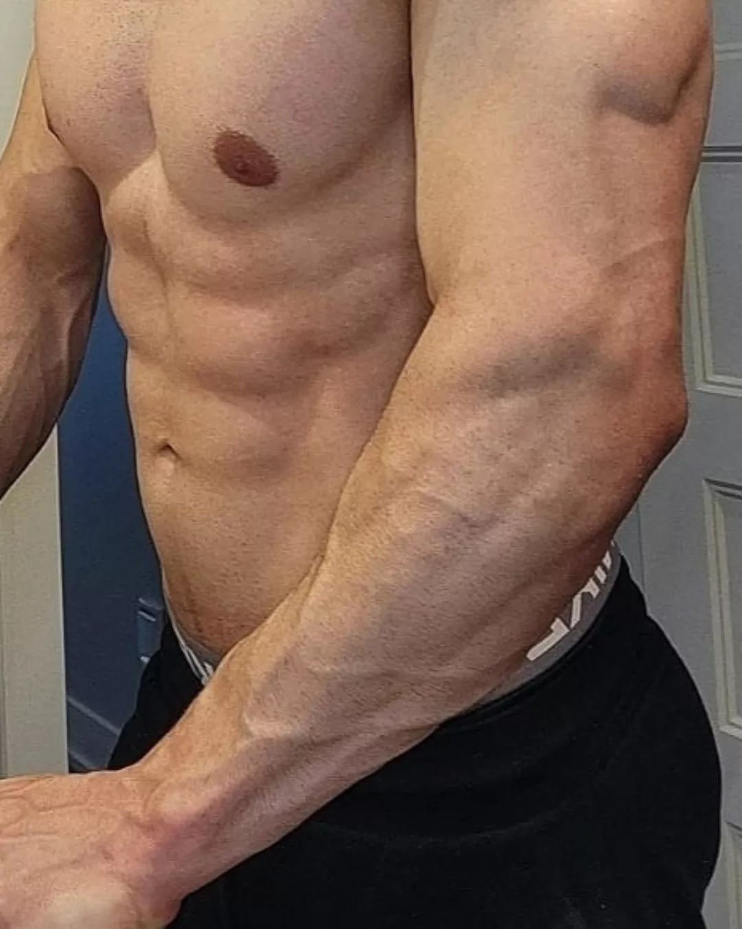 BIG EVERYWHERE 😈 posted by John_fitness91