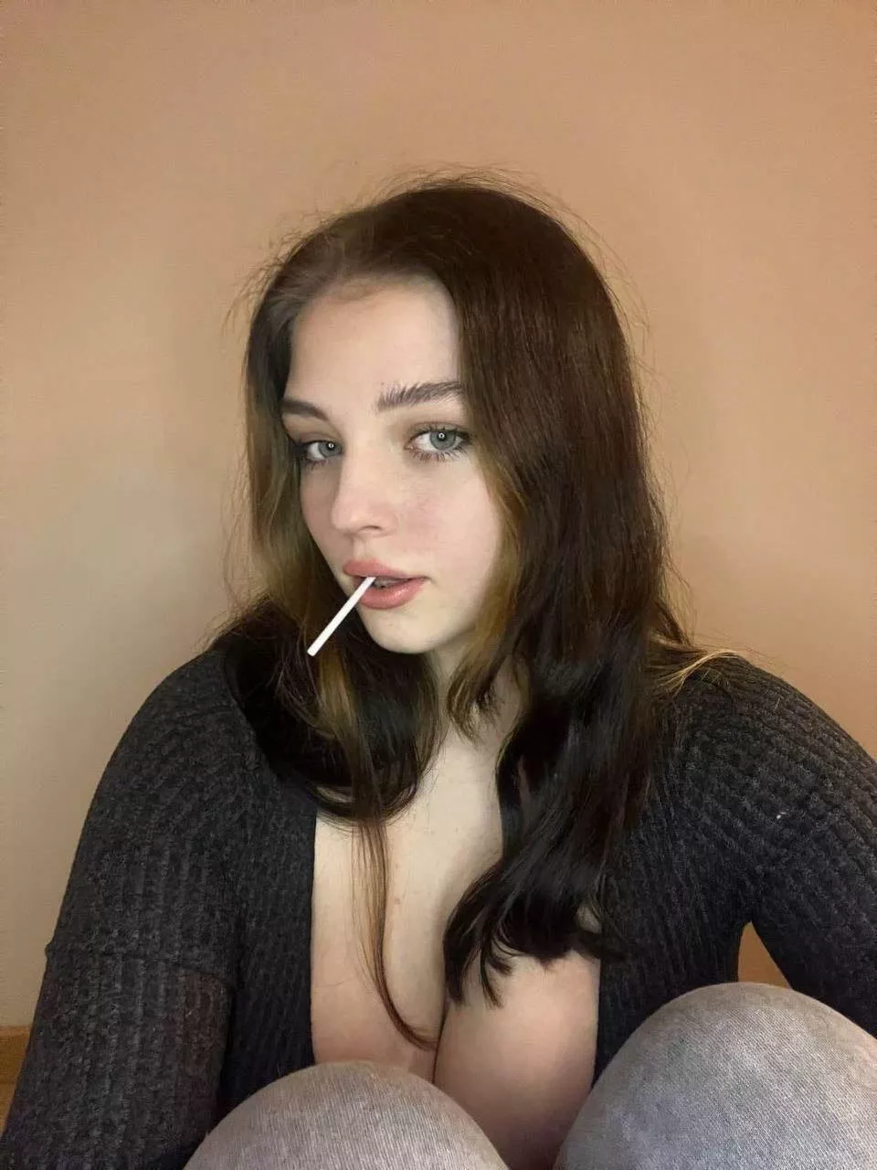 Classy chicks like lollipops posted by Magic_Lillyt