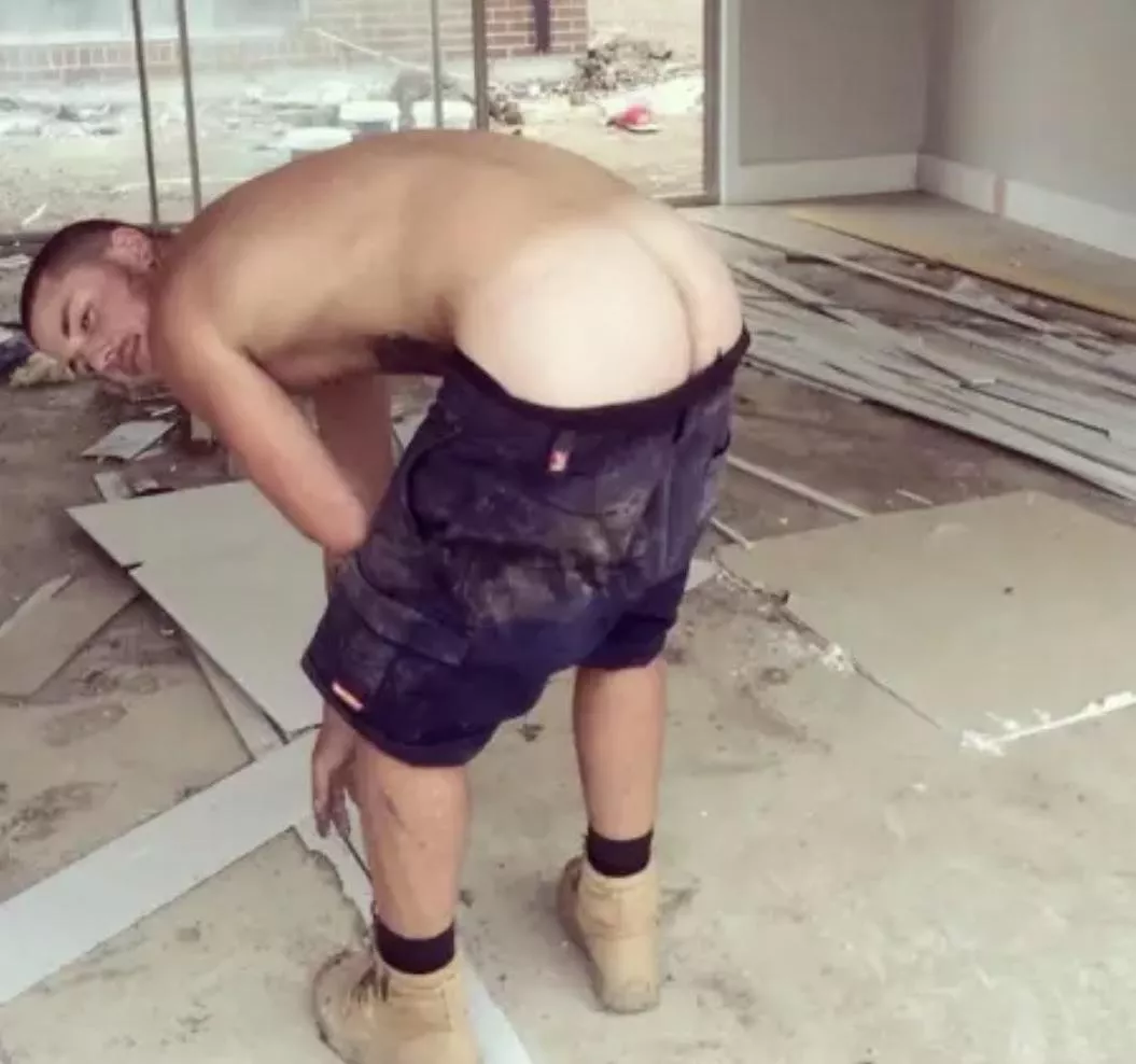 Construction booty posted by Living-Brain-2975