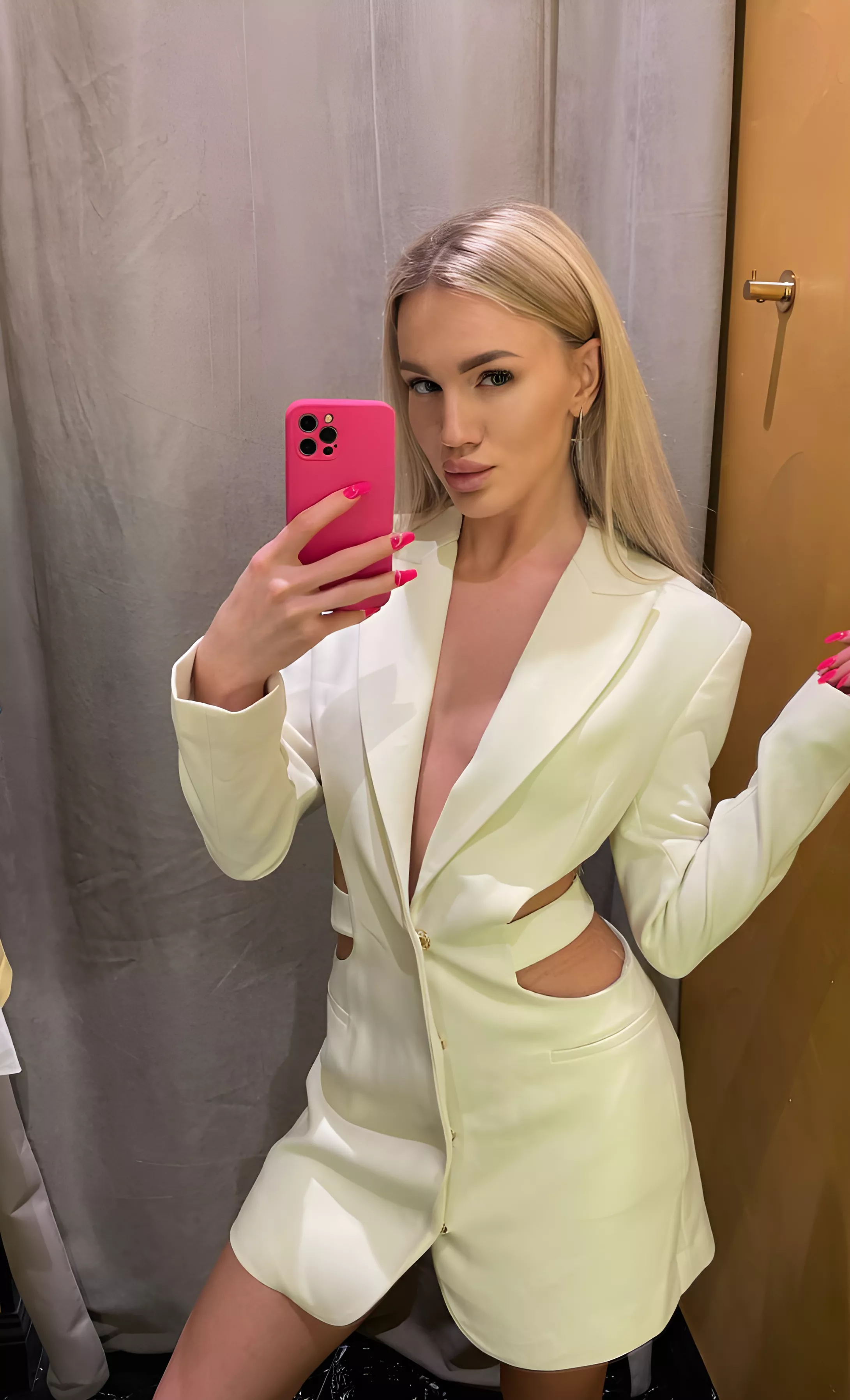 Do I look hot when I wear something like this? posted by white__pony