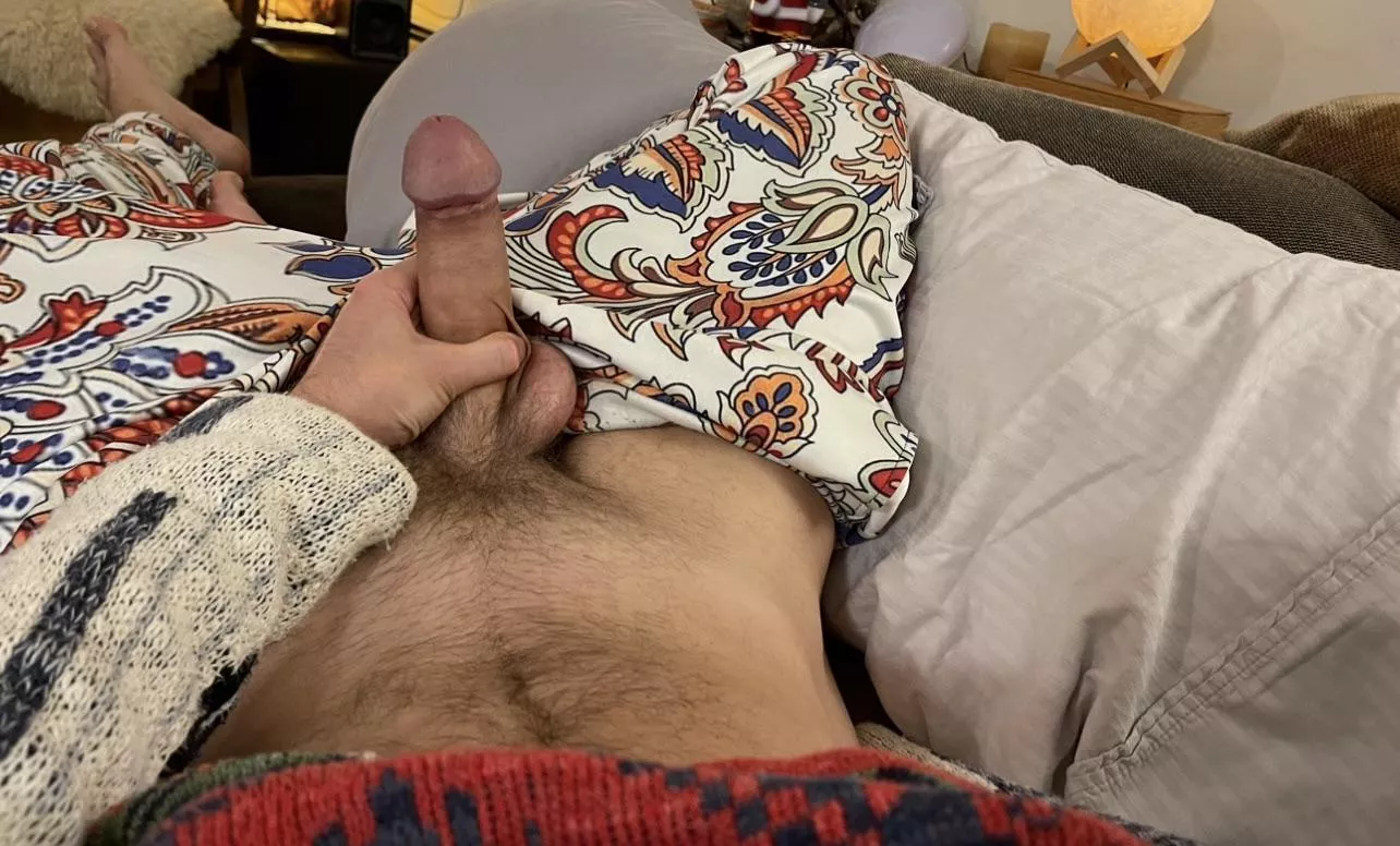 Happy Easter Monday from this thick 8.5in fucker. How about if I breed you 😈 posted by Kurmathephoenix