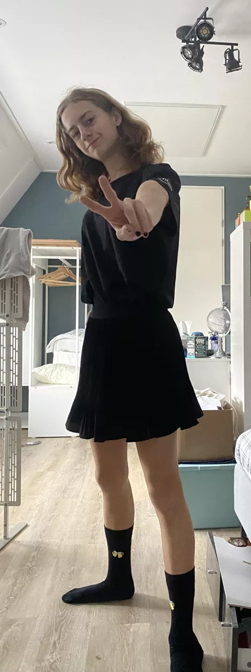 Heyyy!! First time posting, I think I look fine. Just worried about my face, could you give me tips? by Koosdeeerste