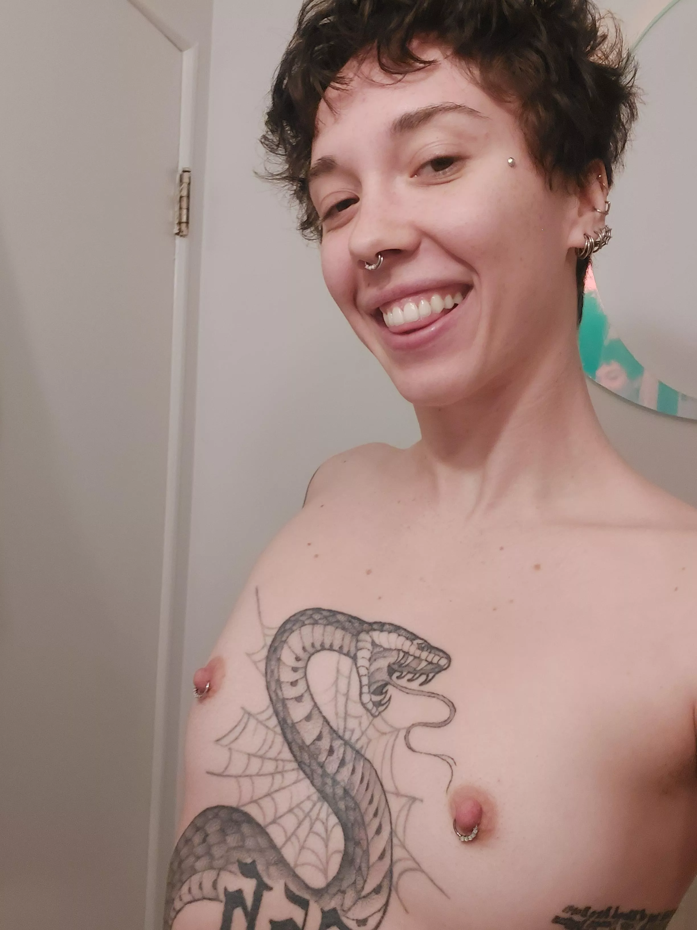 Hoppy Easter 🐇  posted by the_salemnox