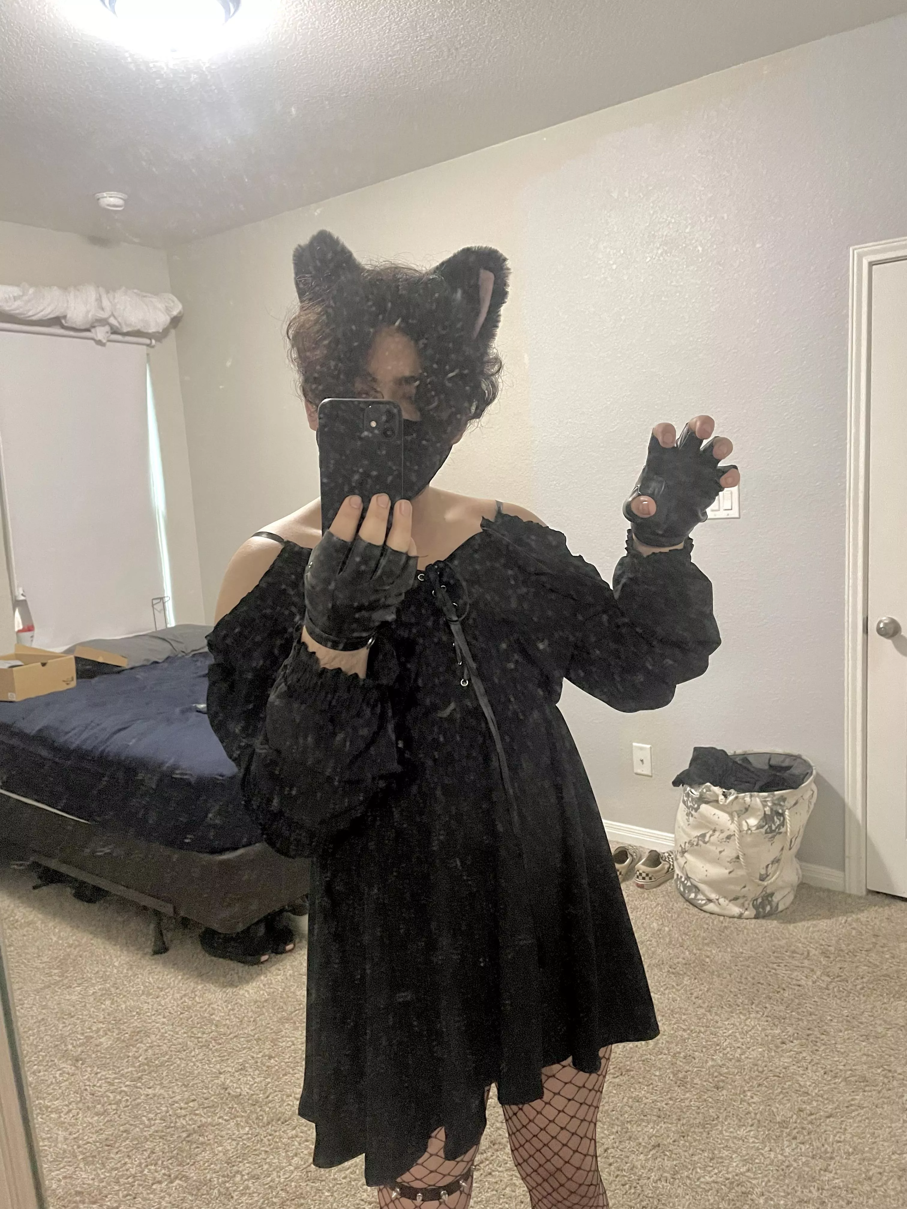 i got a new dress, i think it looks pretty cute posted by yuprnAngel