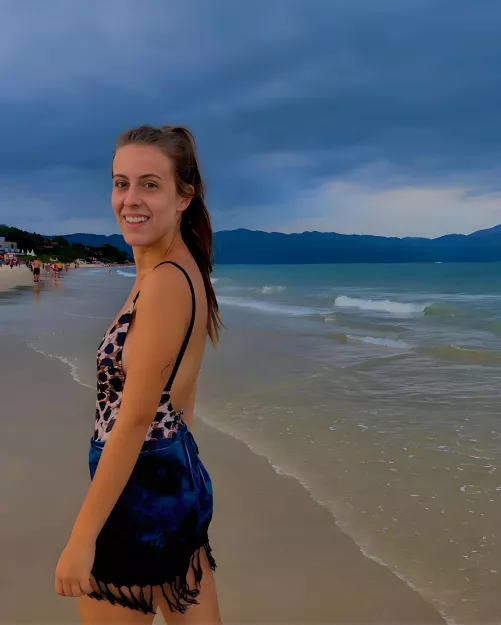 Is a bra necessary when wearing a crop top? by Zarimnj