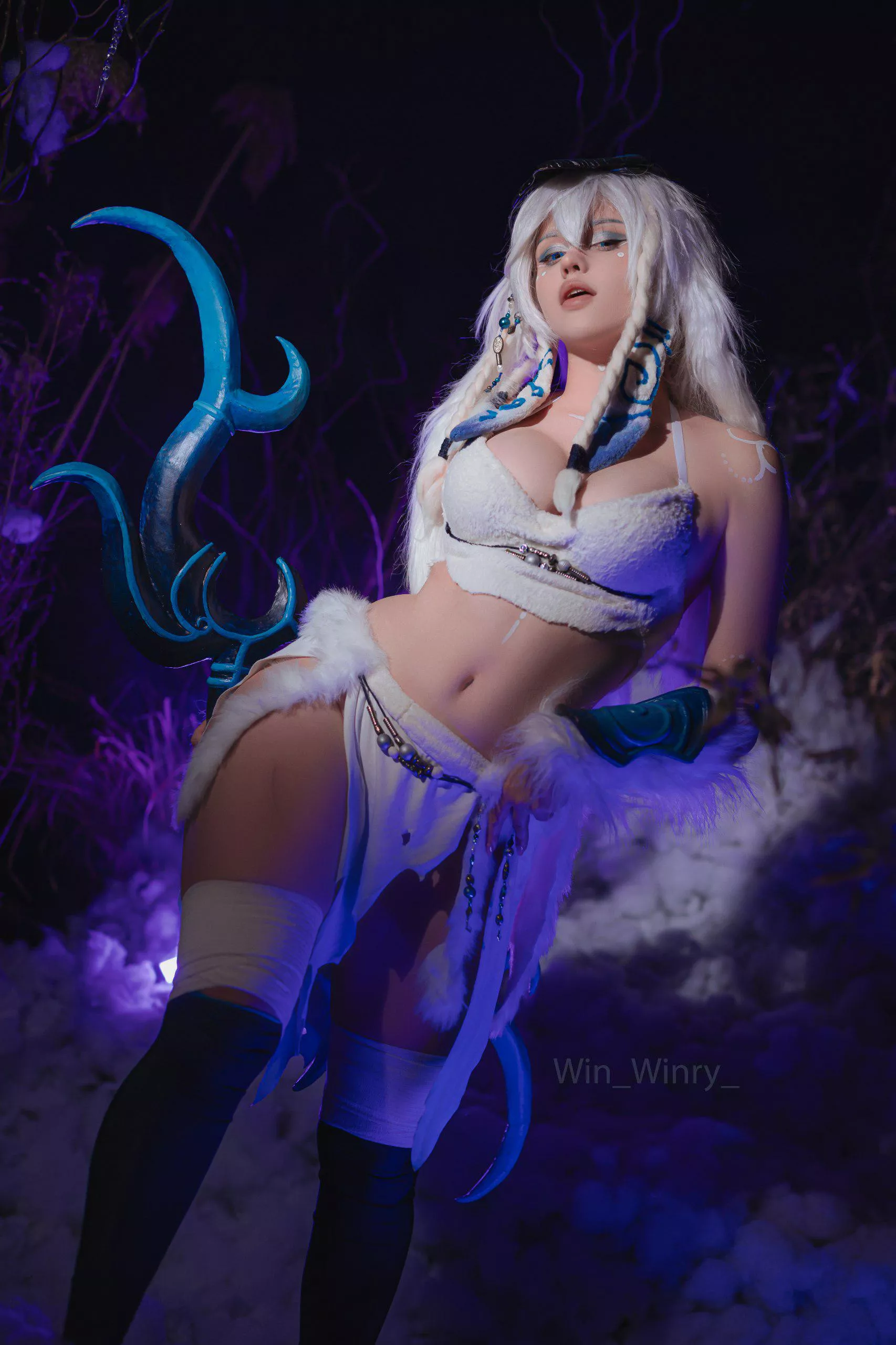 Kindred cosplay (Win_Winry) posted by Win_Winry_cos