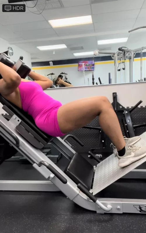 Leg day [F] by Iamremylve_remylve24