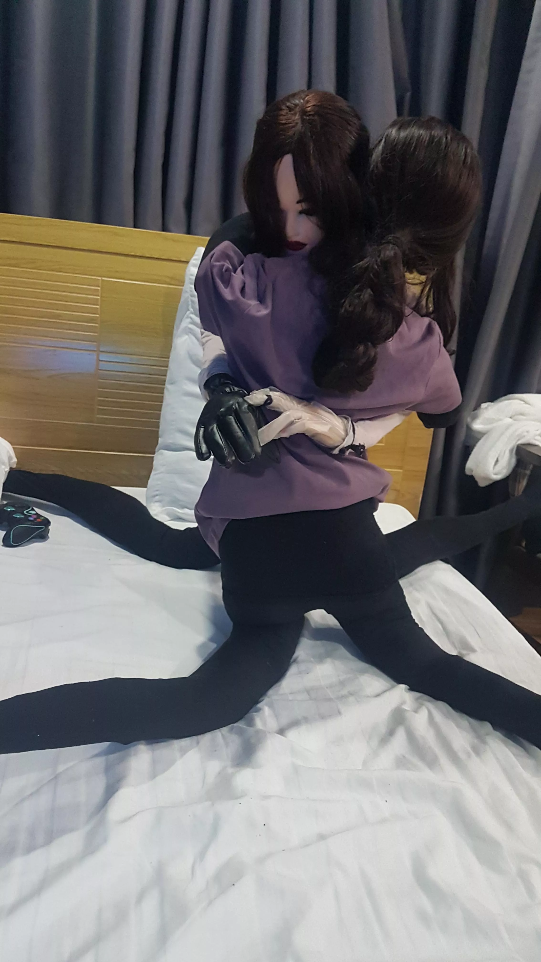 Lime3 and Lime1c AI Dolls last hug before trying to survive their next travel posted by spacebear7778