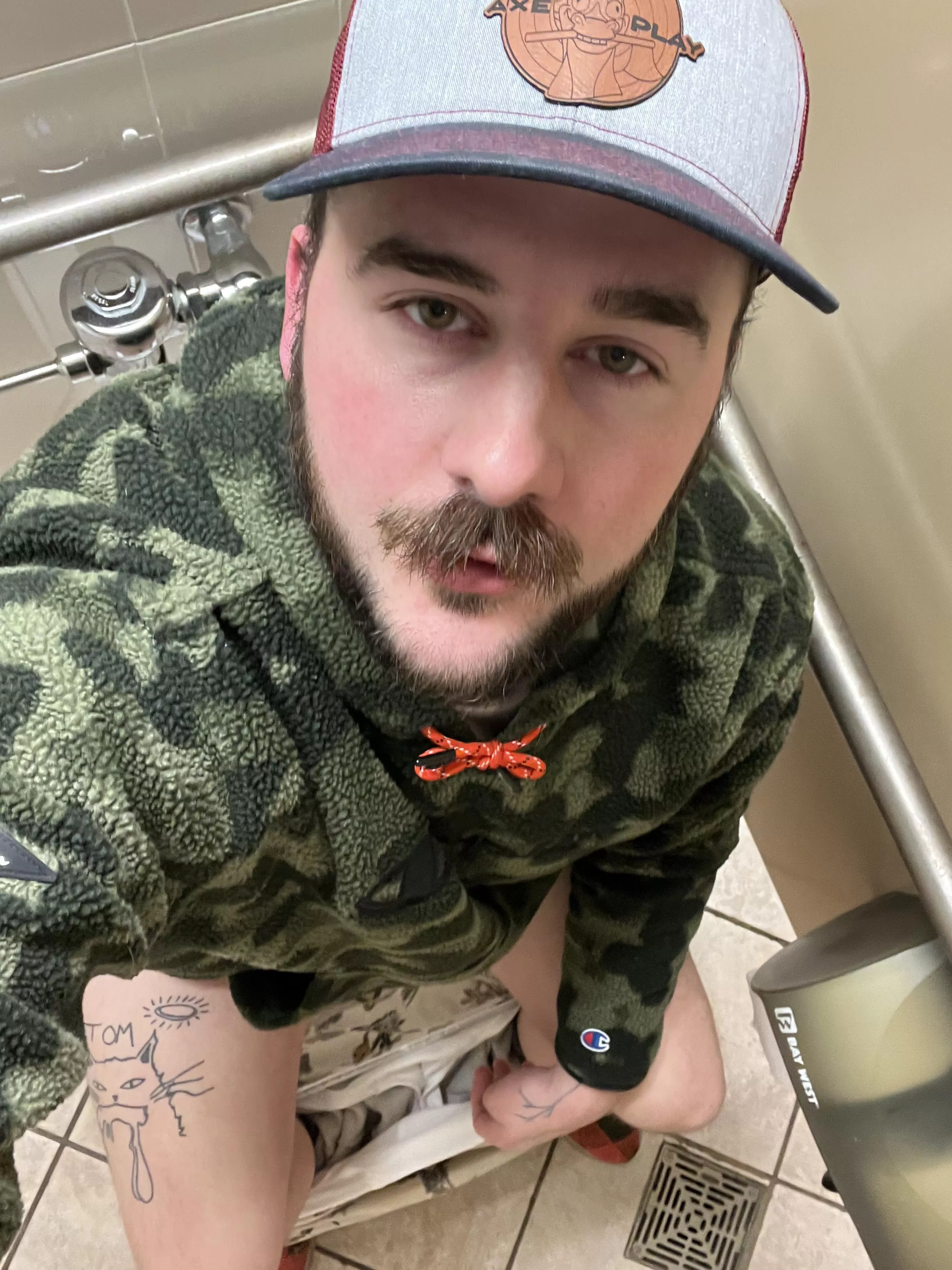 meet me in the toilet? posted by KC90001