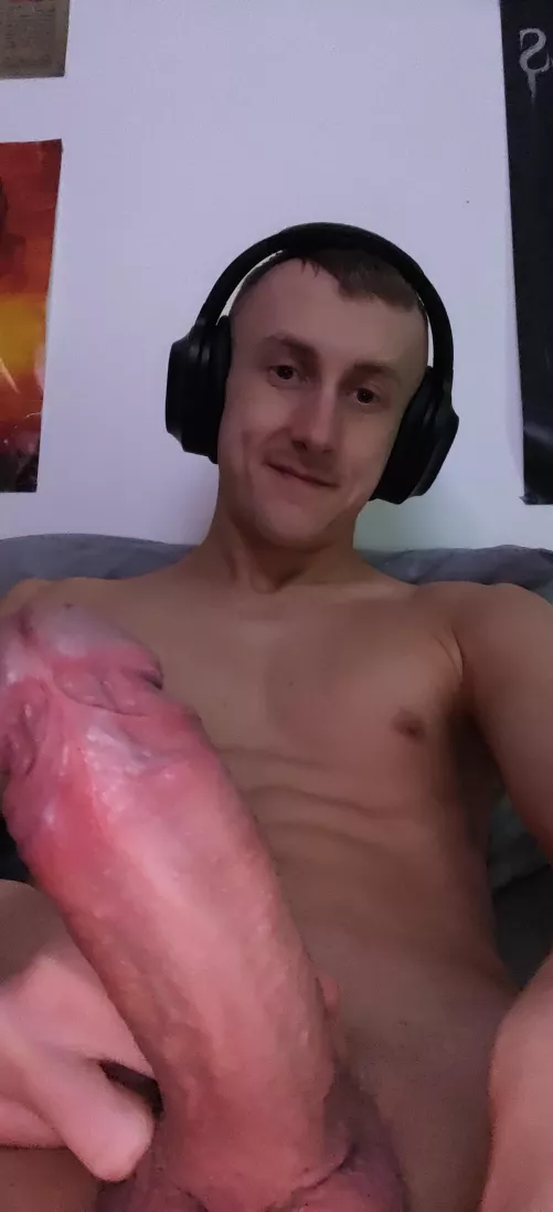 Need help taking care of this while I beat this level 🤭 by SubSammyACC