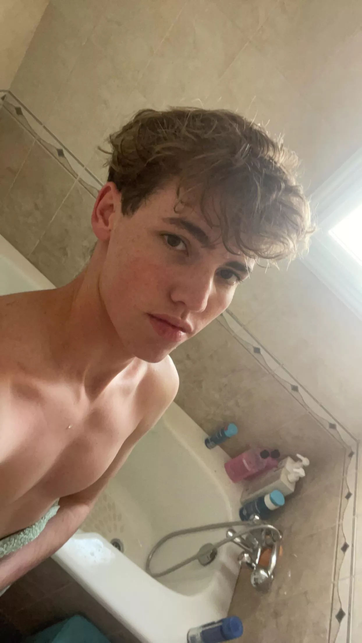 need myself a sporty boy 😮‍💨 posted by INoahGI