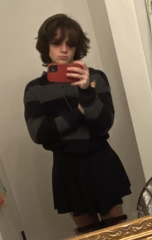 Never done this before but i like it so heres me in a skirt‼️ by Scared-Syrup-992